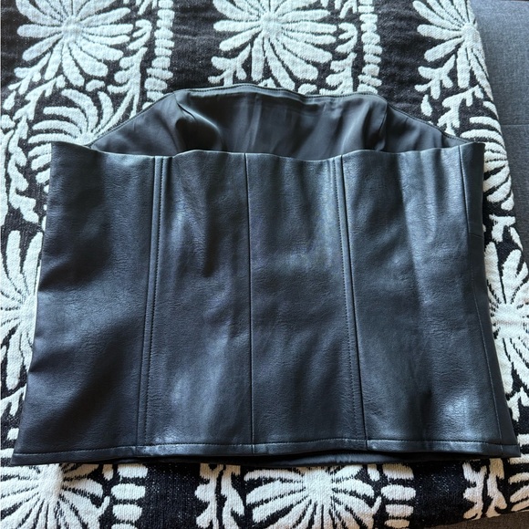 Backyard Roses Kendall Vegan Leather Corset Top - Picture 5 of 7